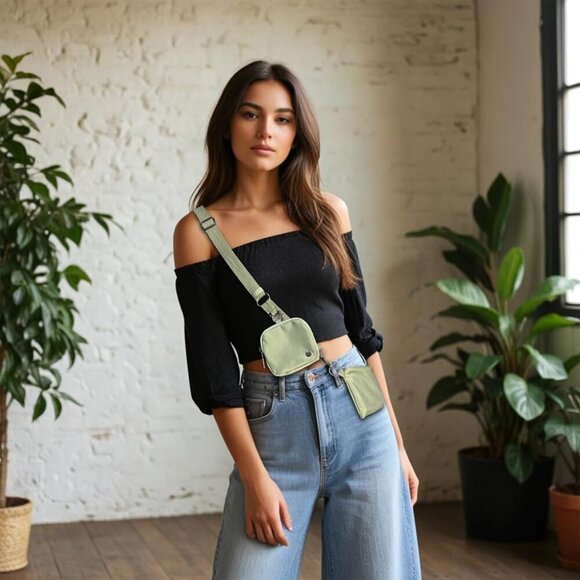 Compact Waterproof Crossbody Bag for Women – Adjustable Strap and Stylish Design - Picture 2 of 7